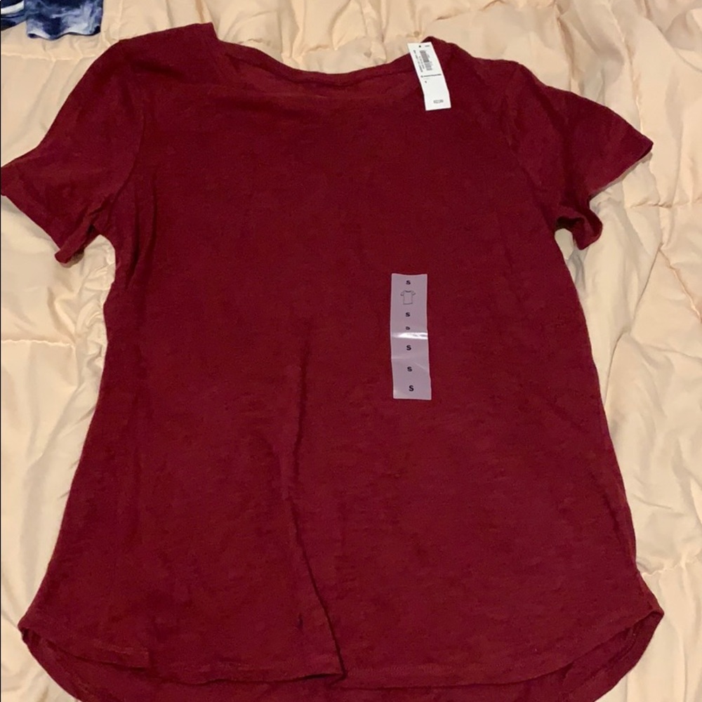 Maroon old navy shirt